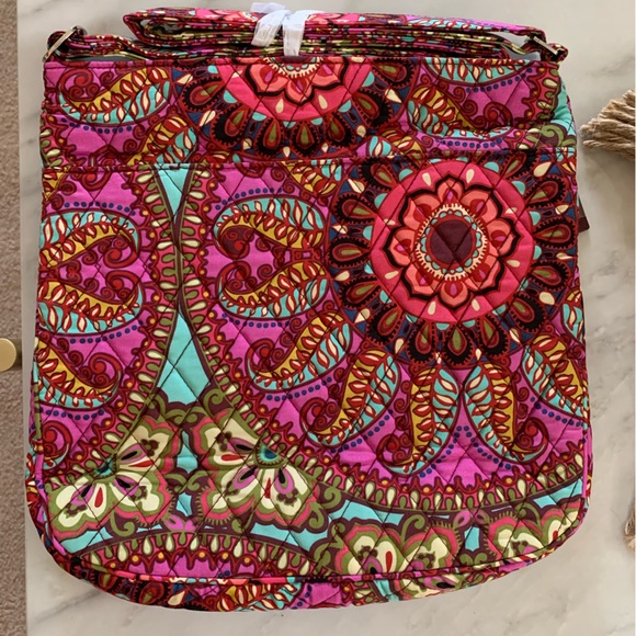 NWT…Vera Bradley Triple Zip Hipster in Resort Medallion.  3 available/$60 each. - Picture 2 of 3